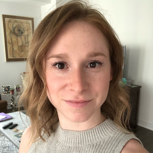 Meet your Posher, Gillian - Picture 1 of 1